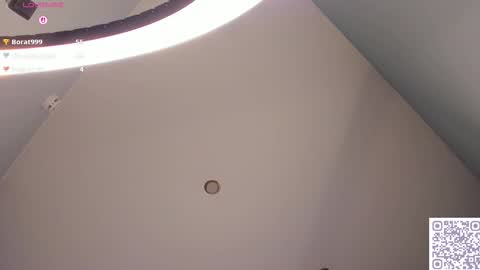 Emma online show from November 24, 2:21 am