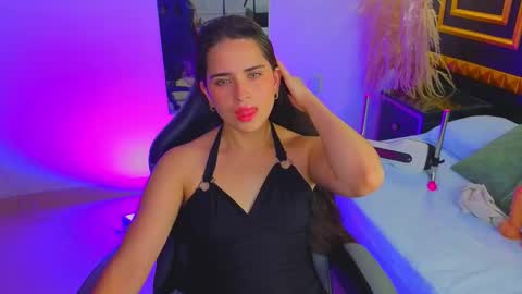 A N G E L I C A online show from February 6, 8:33 pm