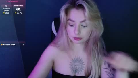 angelicablanch online show from October 4, 8:28 pm