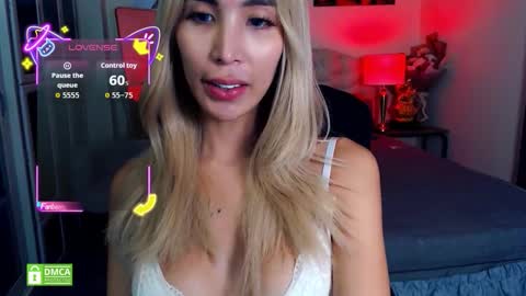 Snapshot of angelicface143 chatting on September 18, 6:39 am Angel Shigeto online show from September 18, 6:39 am