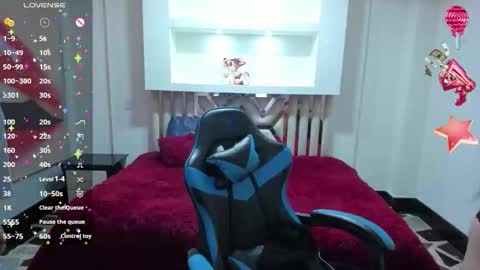 angelie online show from October 24, 7:20 am