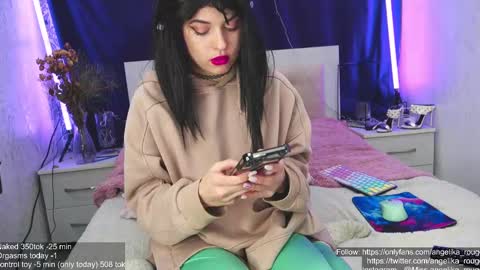 Snapshot of angelika_rouge chatting on March 1, 3:38 pm Angelika Rouge online show from March 1, 3:38 pm