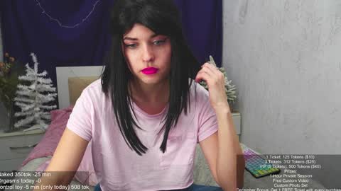 Snapshot of angelika_rouge chatting on December 28, 4:52 pm Angelika Rouge online show from December 28, 4:52 pm