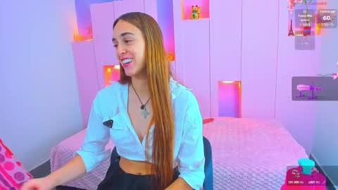 Snapshot of angelikarose1 chatting on February 6, 1:49 am Angelika Rose online show from February 6, 1:49 am