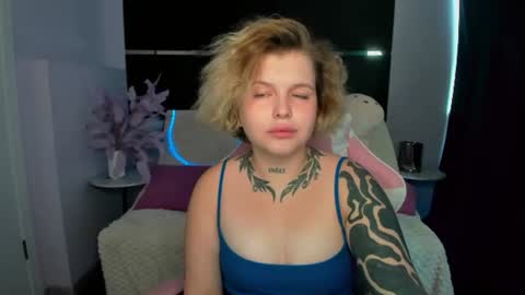 angelina_meaw online show from August 2, 3:30 am
