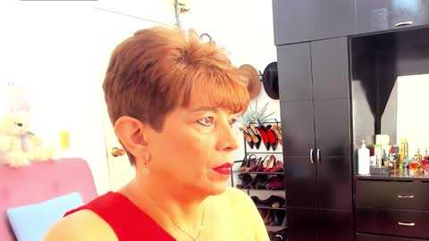 Angelina online show from September 22, 1:15 pm