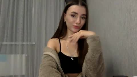 Snapshot of angelina_sunshine chatting on September 21, 7:29 pm Angelina online show from September 21, 7:29 pm