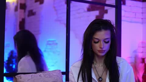 Snapshot of angelinagia chatting on February 13, 2:34 am Angelina online show from February 13, 2:34 am