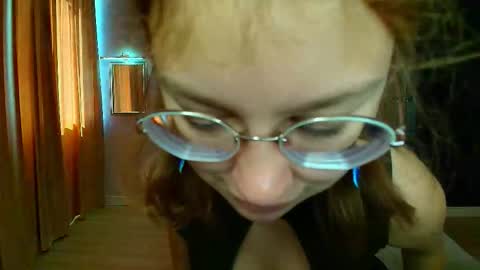 Snapshot of angelinalow chatting on September 13, 11:23 am AngelinaLow online show from September 13, 11:23 am