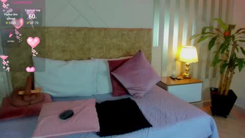 Snapshot of angelinarouse_ chatting on September 20, 1:52 am angelinarouse_ online show from September 20, 1:52 am