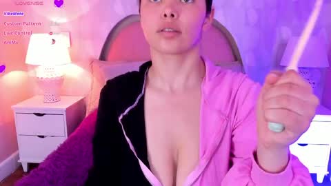 angeline online show from April 17, 12:18 pm