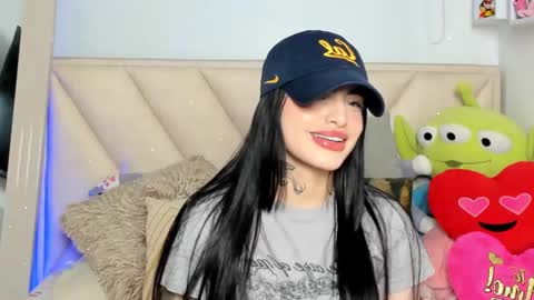 Angeline Smith  online show from December 6, 10:22 am