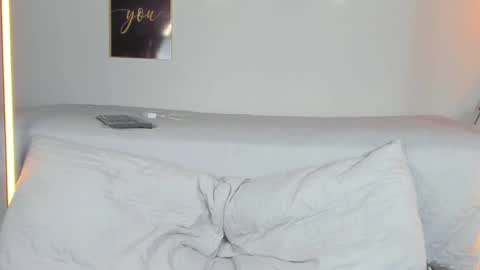 Snapshot of angelinepossy chatting on March 9, 12:00 am angelinepossy online show from March 9, 12:00 am