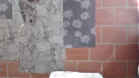 Snapshot of angelitaa_hot chatting on February 19, 7:48 pm angela online show from February 19, 7:48 pm