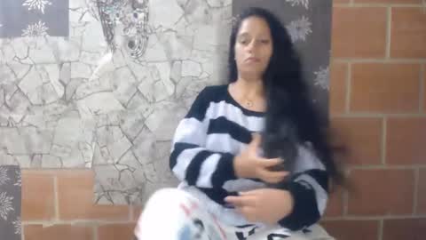 Snapshot of angelitaa_hot chatting on March 12, 3:57 am angela online show from March 12, 3:57 am