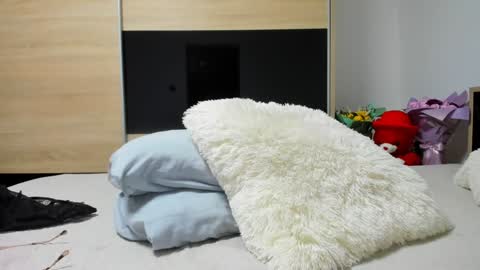 KrystyYo online show from March 9, 5:34 am