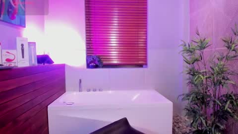 Angell Dust online show from October 3, 4:21 am