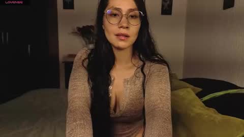  ANGELA ISABELLA  online show from March 24, 9:43 pm