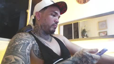 Snapshot of angellatino0 chatting on February 28, 7:37 am angellatino0 online show from February 28, 7:37 am