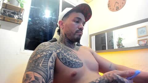 Snapshot of angellatino0 chatting on February 2, 9:51 am angellatino0 online show from February 2, 9:51 am
