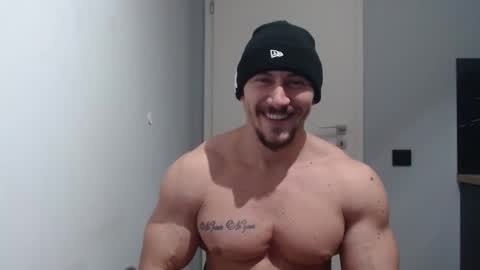  ------- SEX SHOW WITH GUYS AND GIRLS  MUSCLE SHOW online show from January 18, 3:16 pm