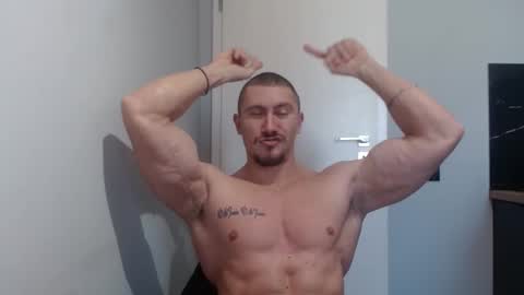  ------- SEX SHOW WITH GUYS AND GIRLS  MUSCLE SHOW online show from February 11, 12:25 pm