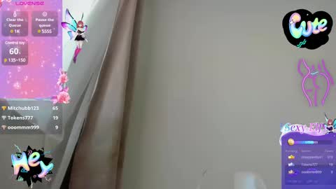 Snapshot of angeloflove_ chatting on February 21, 8:40 am Raiss online show from February 21, 8:40 am