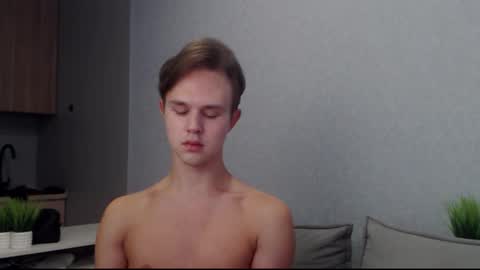 Angel online show from October 3, 8:22 am