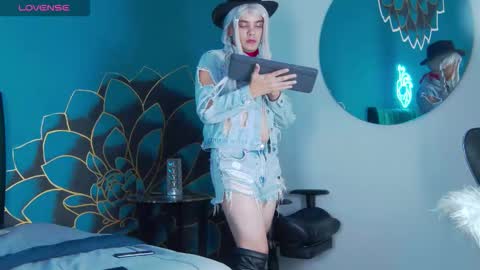 Tyler online show from September 13, 1:57 pm