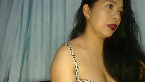 Snapshot of angelsexylatina chatting on March 1, 1:00 am rebeca online show from March 1, 1:00 am