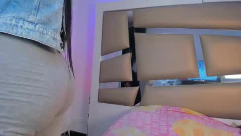 angely_js online show from March 1, 8:32 pm