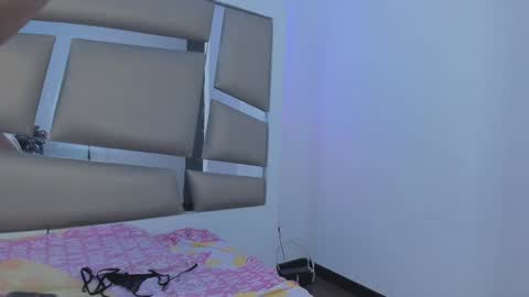 angely_js online show from February 26, 8:36 pm