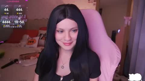 Snapshot of angelytaxx chatting on September 27, 7:17 am Angel online show from September 27, 7:17 am