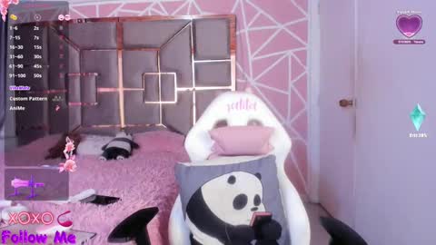 Anggi  online show from February 10, 5:09 pm
