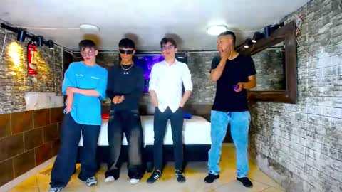 anghelytos online show from October 5, 3:04 am