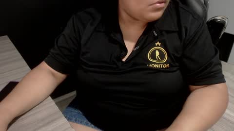 Snapshot of angy_ro12 chatting on January 31, 10:10 am angy online show from January 31, 10:10 am
