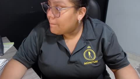 Snapshot of angy_ro12 chatting on September 17, 11:52 pm angy online show from September 17, 11:52 pm