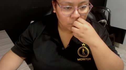 Snapshot of angy_ro12 chatting on January 31, 1:01 am angy online show from January 31, 1:01 am