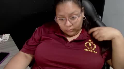 Snapshot of angy_ro12 chatting on February 12, 5:26 am angy online show from February 12, 5:26 am
