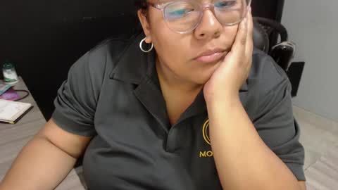 Snapshot of angy_ro12 chatting on February 16, 10:43 am angy online show from February 16, 10:43 am