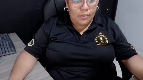 Snapshot of angy_ro12 chatting on September 11, 9:49 pm angy online show from September 11, 9:49 pm