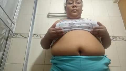 Snapshot of angy_ro12 chatting on February 9, 11:14 am angy online show from February 9, 11:14 am