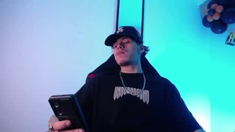 anhonymus online show from October 15, 4:38 am