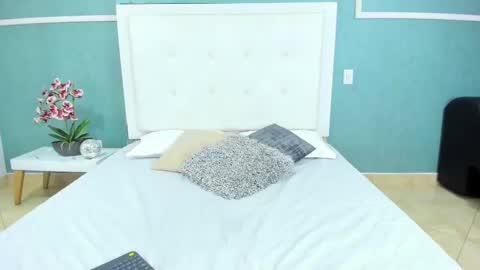 Snapshot of ania_gomez chatting on February 4, 8:49 pm Ania online show from February 4, 8:49 pm