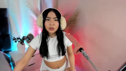 aniie_west online show from September 14, 2:40 pm