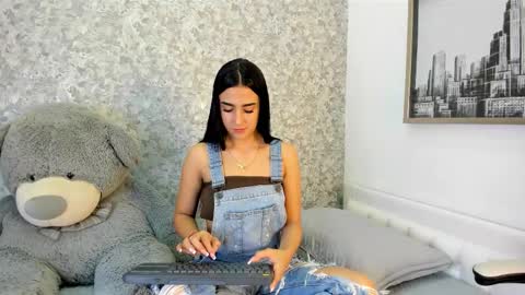 anika_h online show from February 16, 12:03 pm