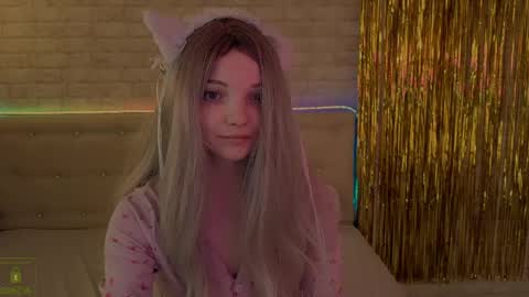 Alica online show from May 26, 2:39 am