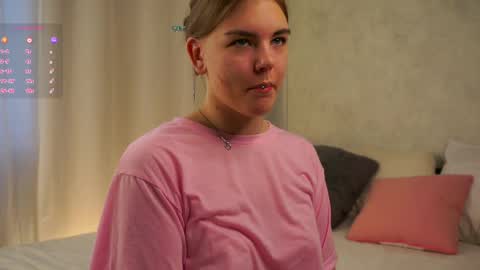 AnishaVivo online show from May 31, 1:21 pm