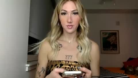 Ani Summers online show from November 11, 4:14 am