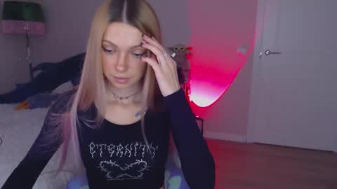 Snapshot of anita_moon_ chatting on October 7, 10:50 pm anita_moon_ online show from October 7, 10:50 pm